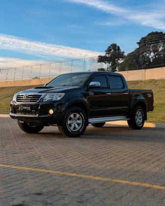 TOYOTA HILUX 3.0 SRV 4X4 CD 16V TURBO INTERCOOLER DIESEL 4P MANUAL